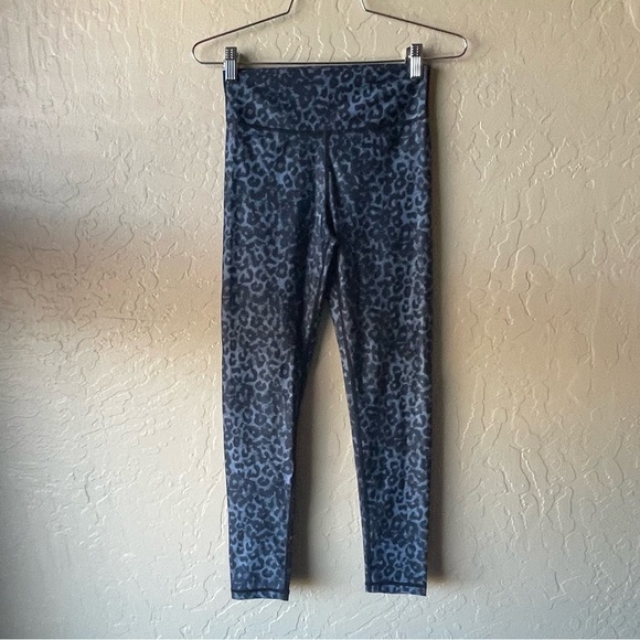 ZYIA Brilliant Cheetah Leopard‎ Print Scrunch Butt Leggings Blue Black - Picture 10 of 12
